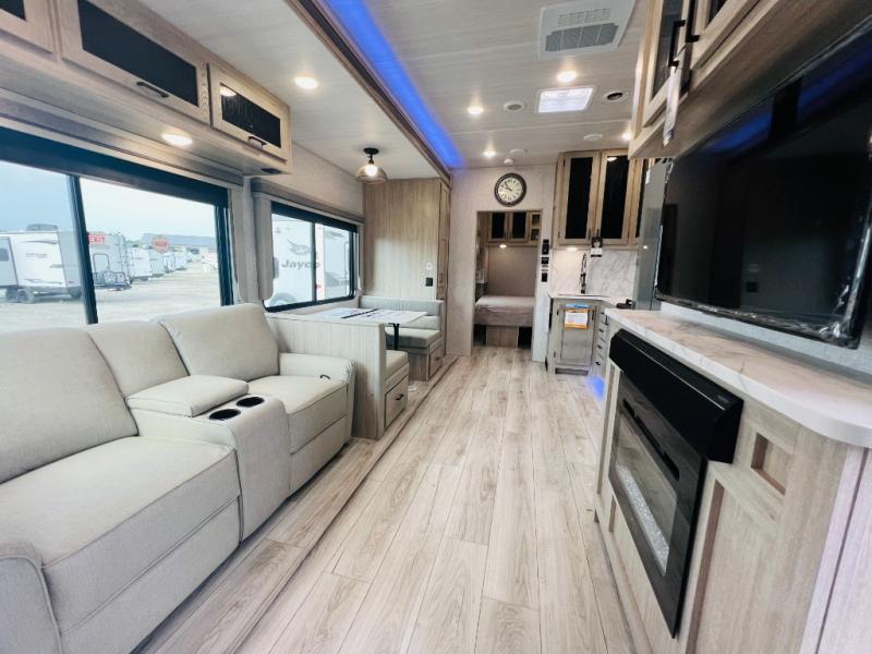 EAST TO WEST Alta 3100KXT interior