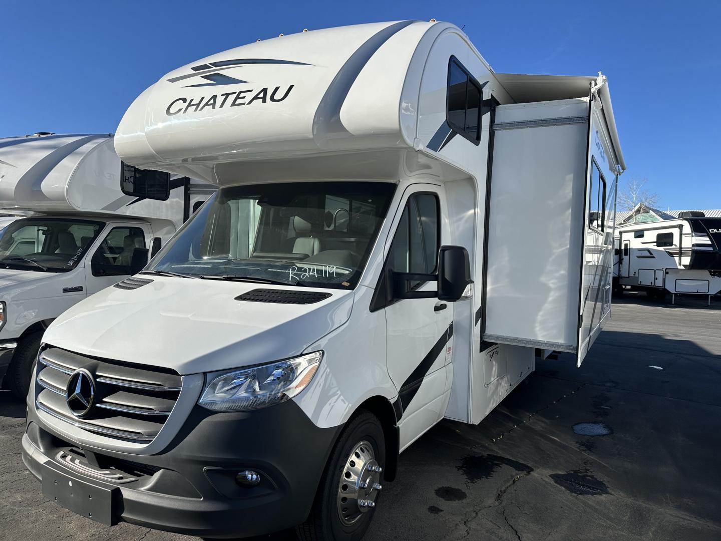 2025 Thor Motor Coach Chateau