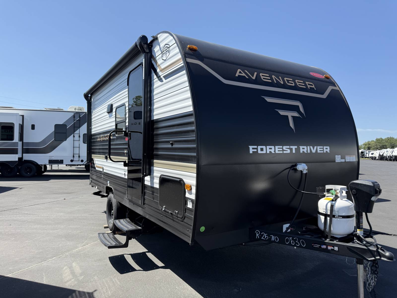 2026 Forest River Avenger 17fqs