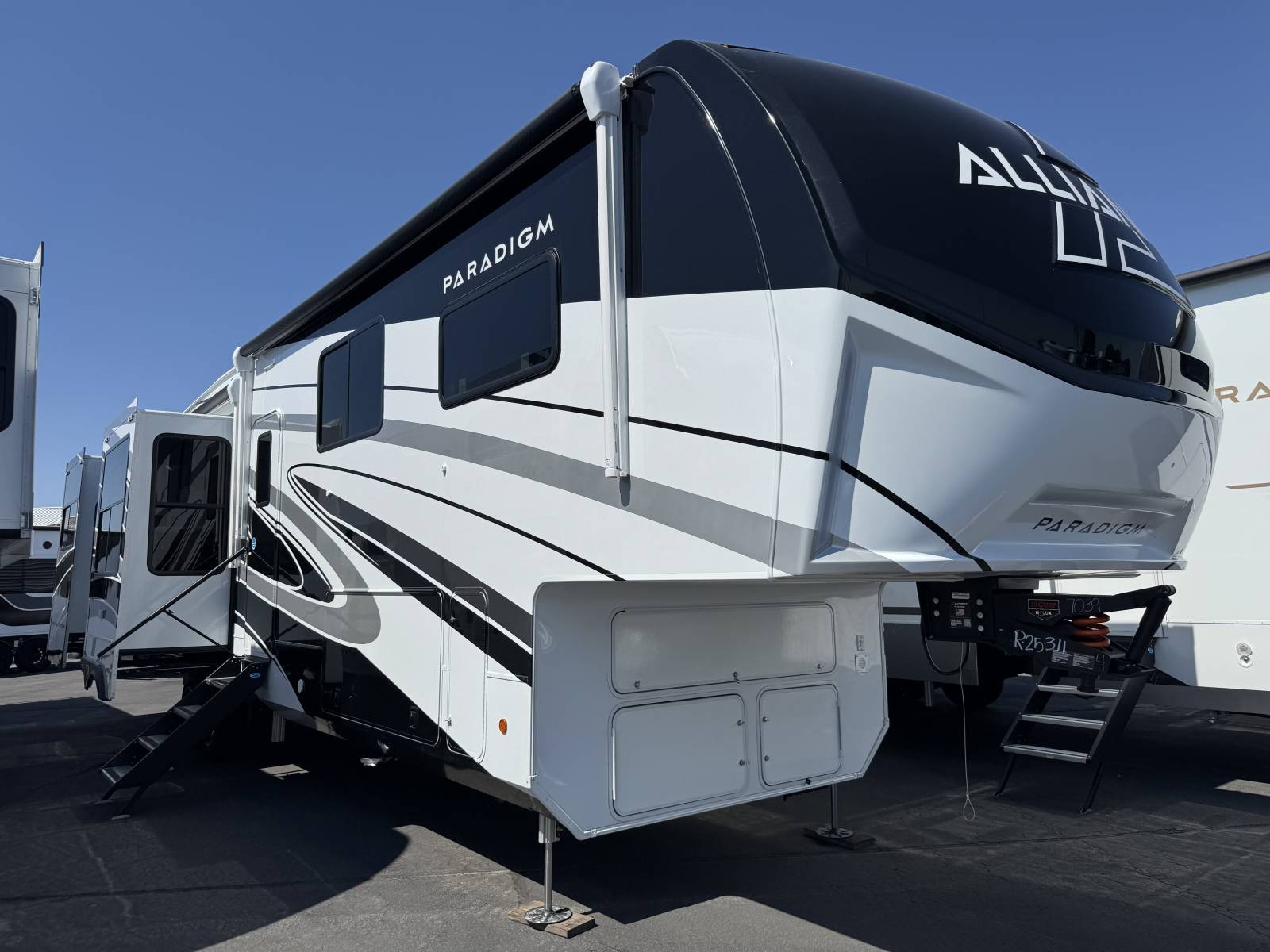 2026 Alliance Rv Paradigm 375rd