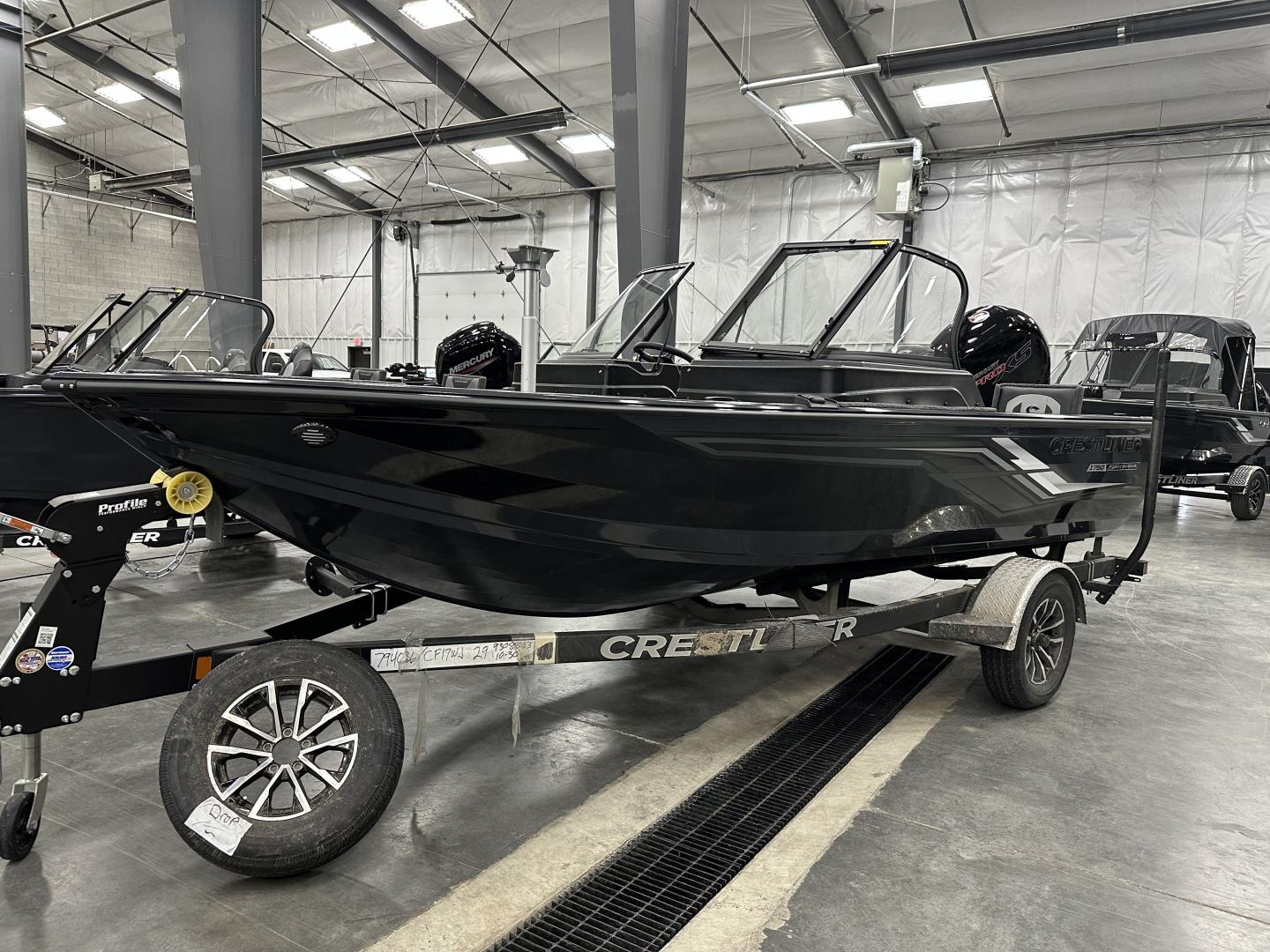 2025 -crestliner-cf17wj-fishing-boat-b-24-011 CF17WJ