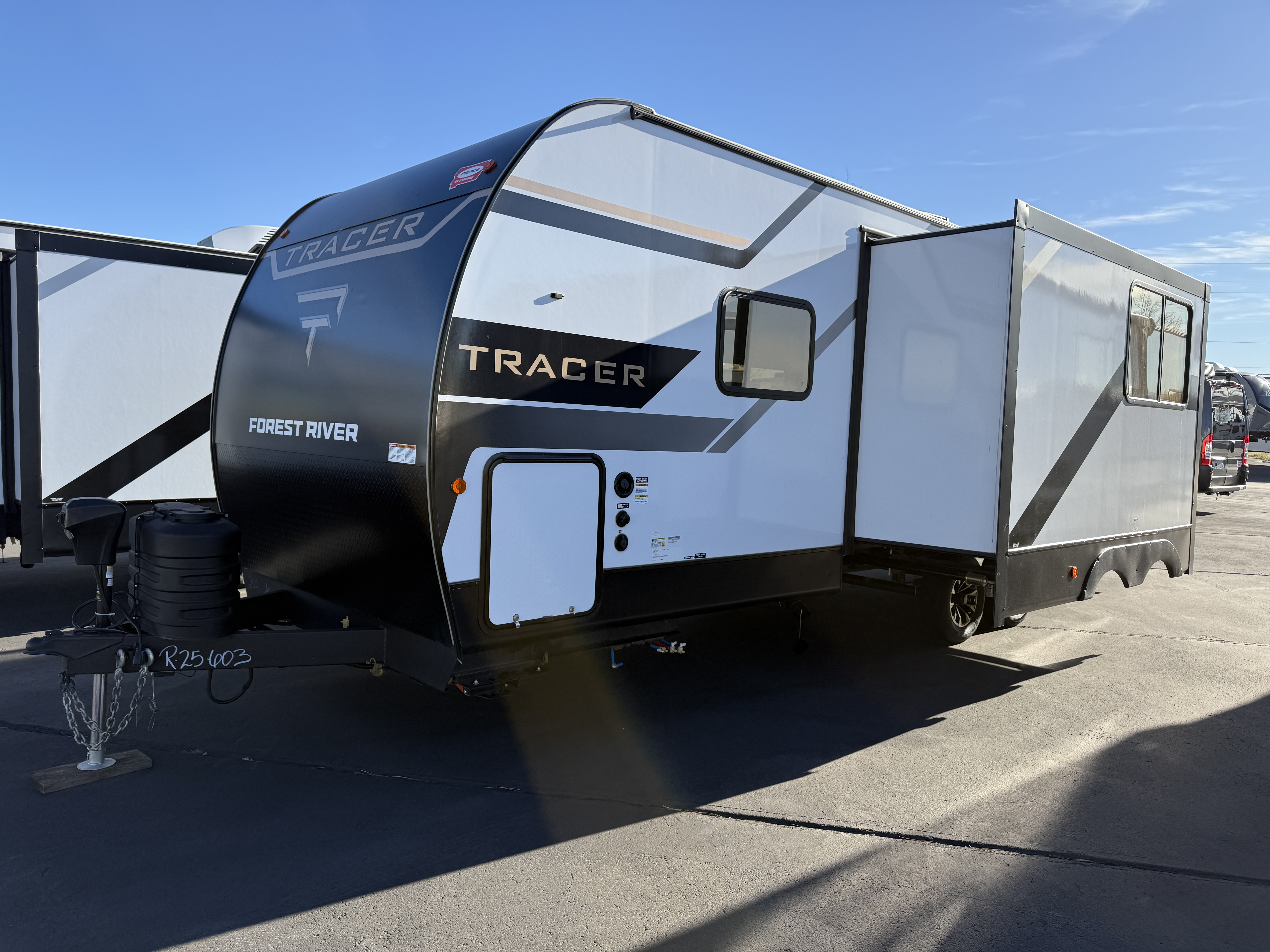 2026 Prime Time Tracer 255ds