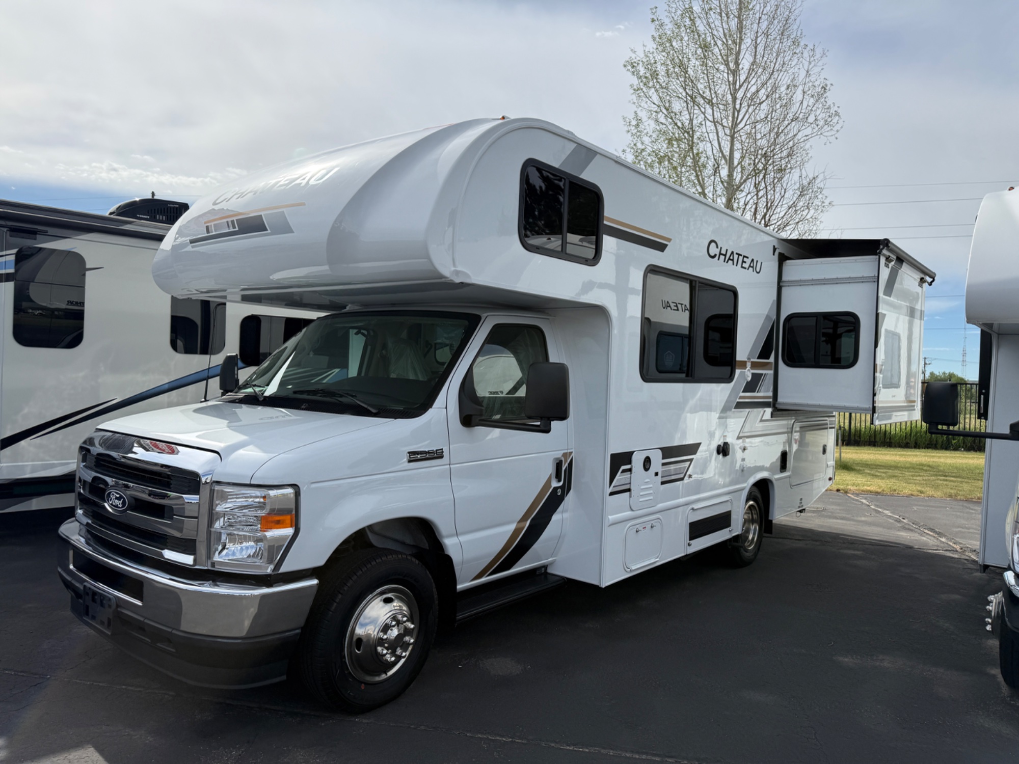 2026 Thor Motor Coach Chateau
