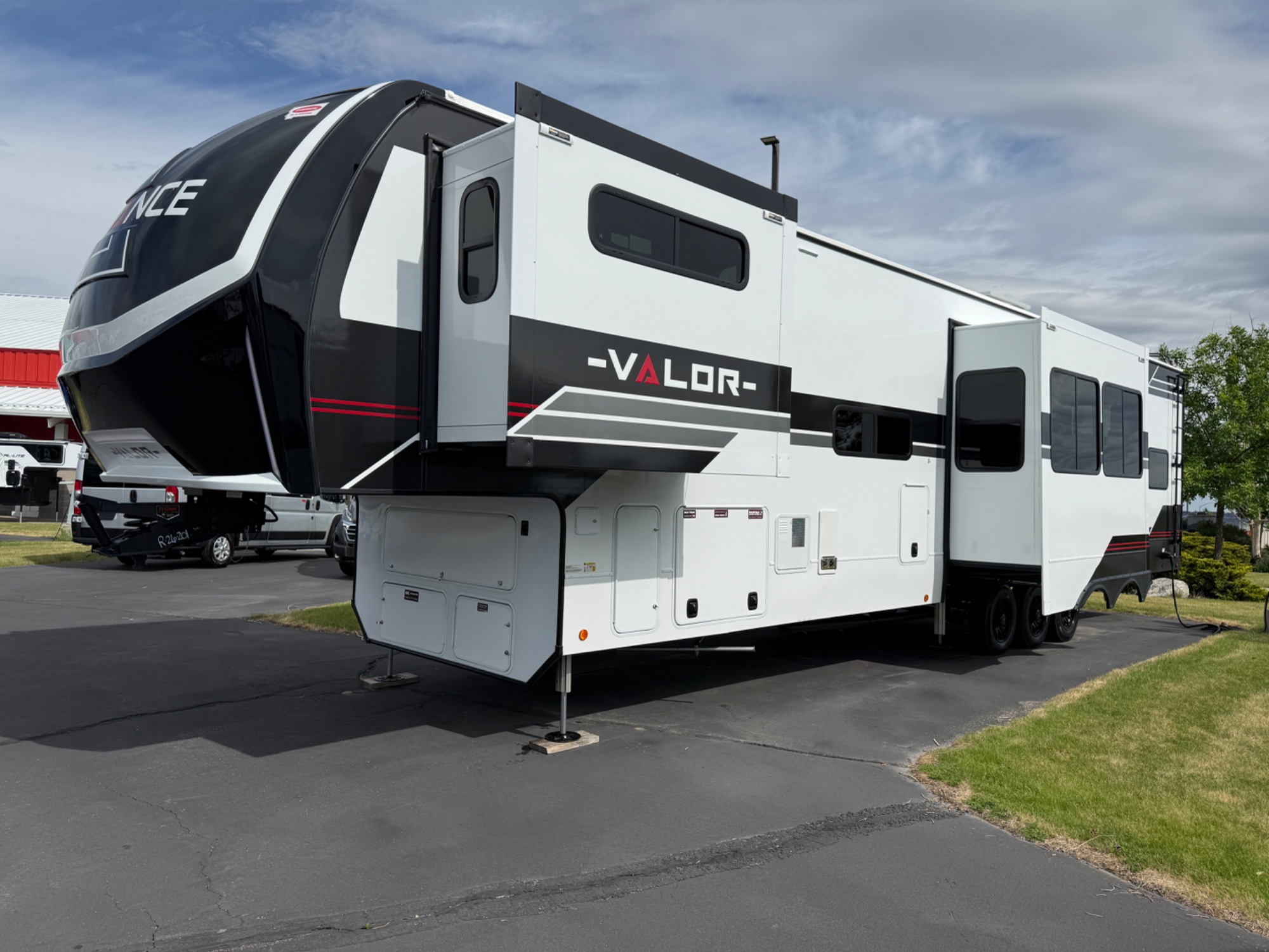 2026 Alliance Rv Valor