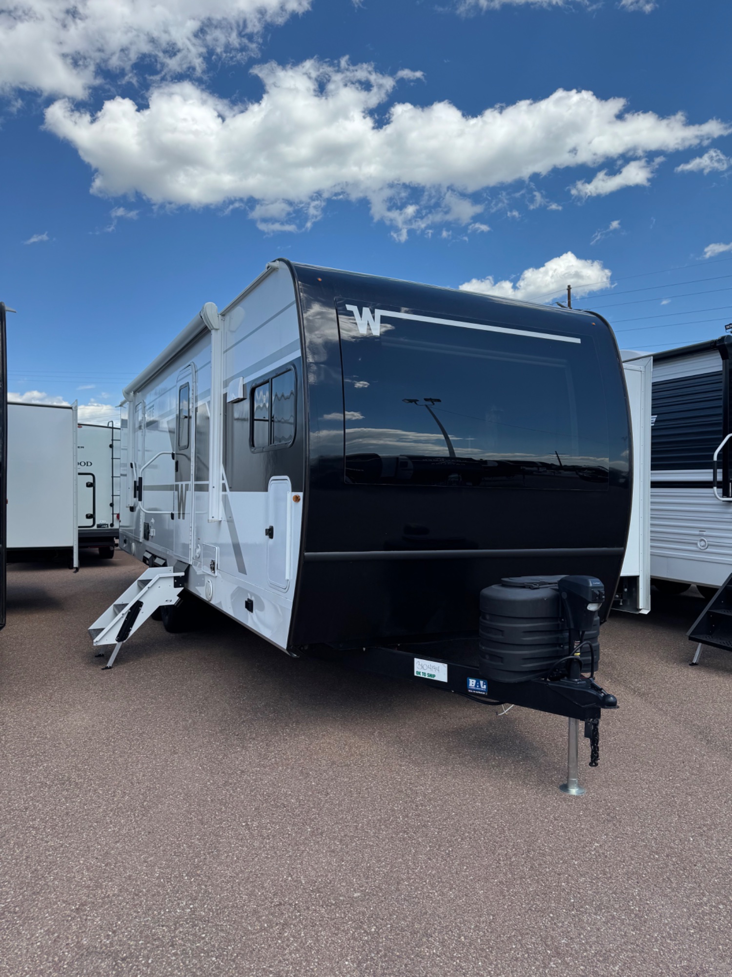 2026 Winnebago Thrive