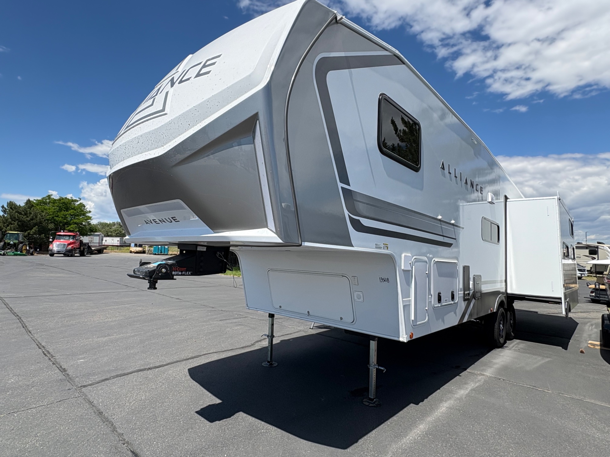 2027 Alliance Rv Avenue 30bh
