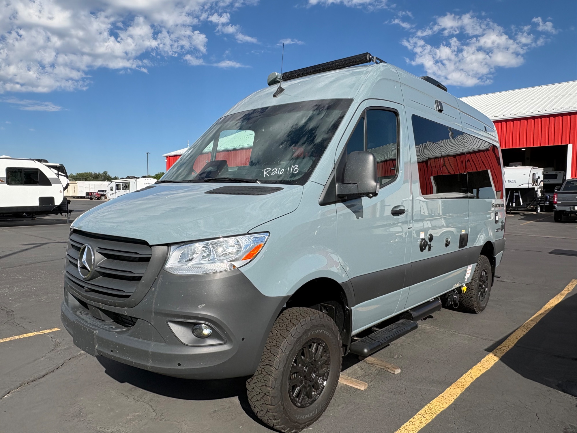 2027 Thor Motor Coach Sanctuary 19a