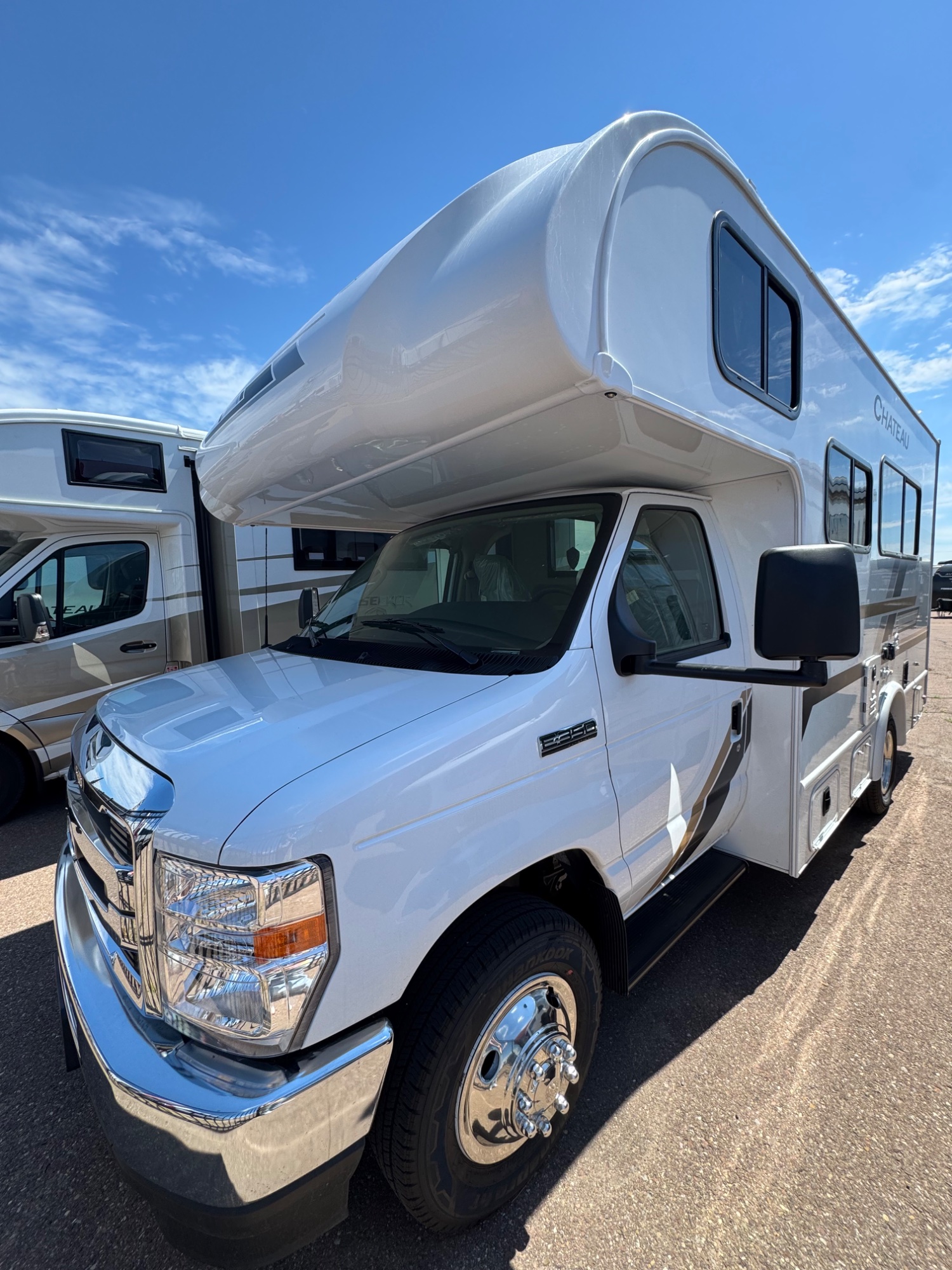 2027 Thor Motor Coach Chateau