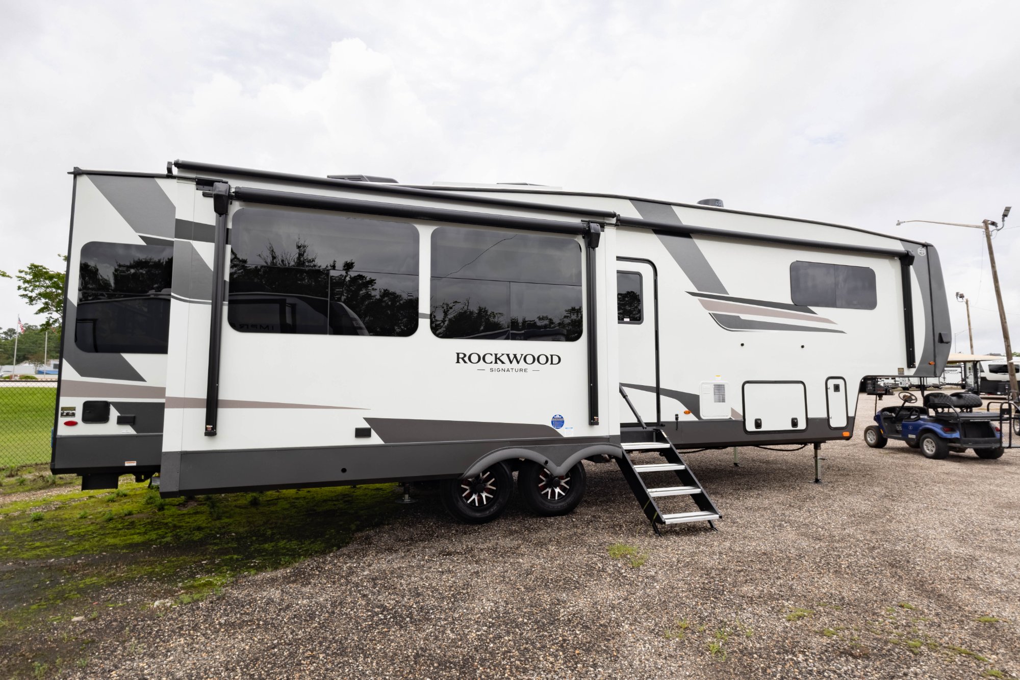 2026 Forest River Rockwood Signature 361rl