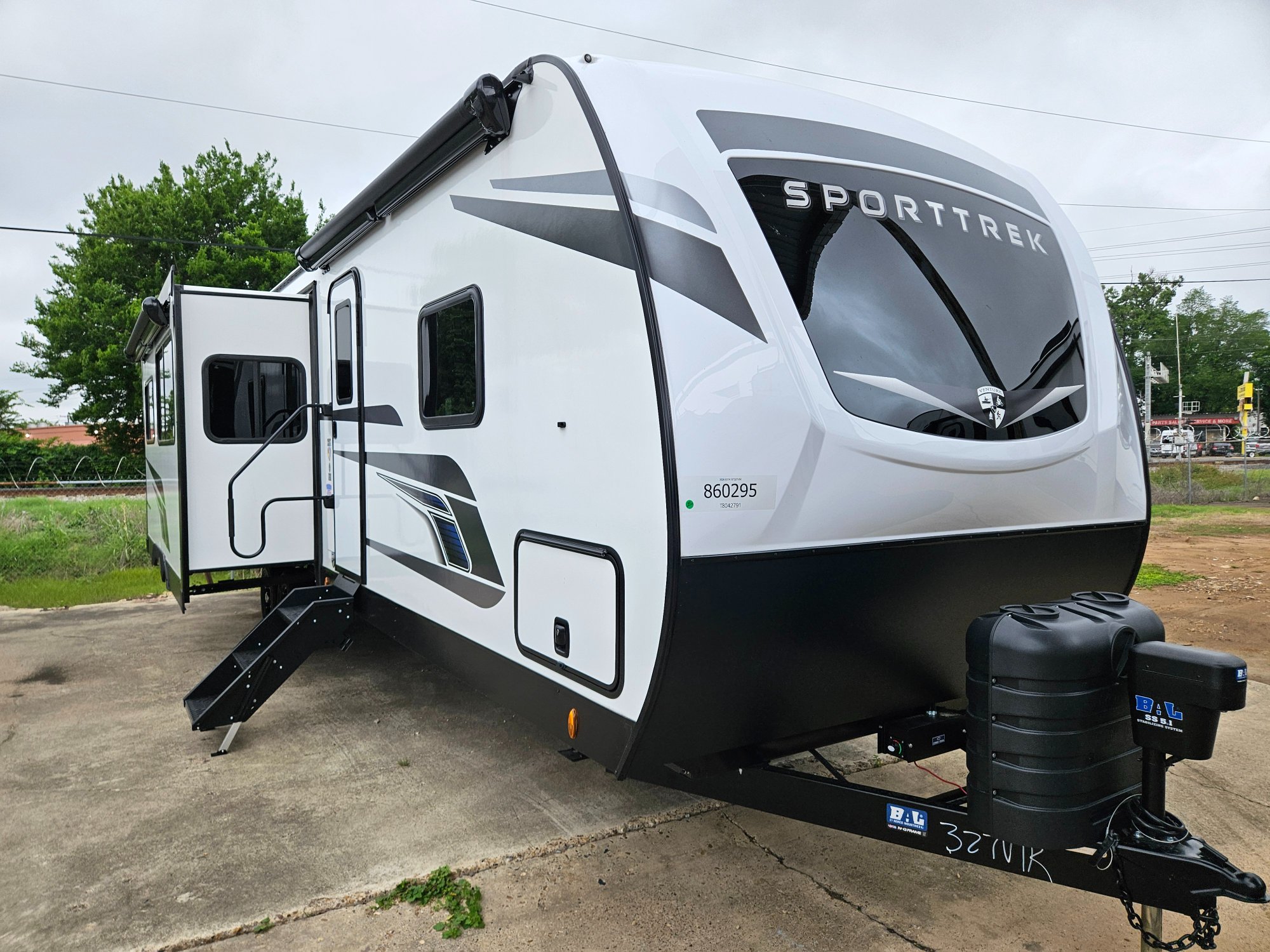 2026 Venture Rv Sporttrek Touring Edition