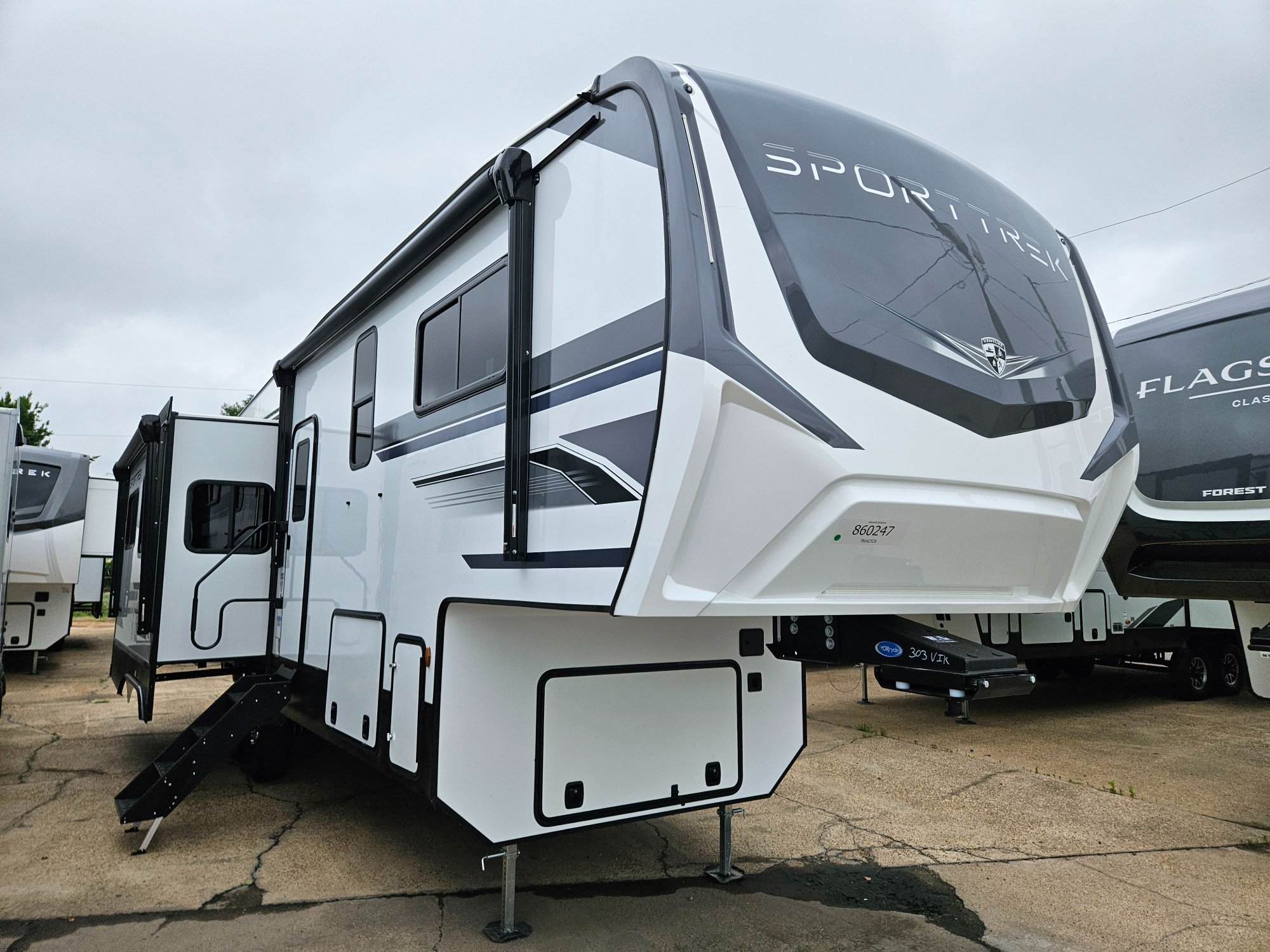2026 Venture Rv Sporttrek