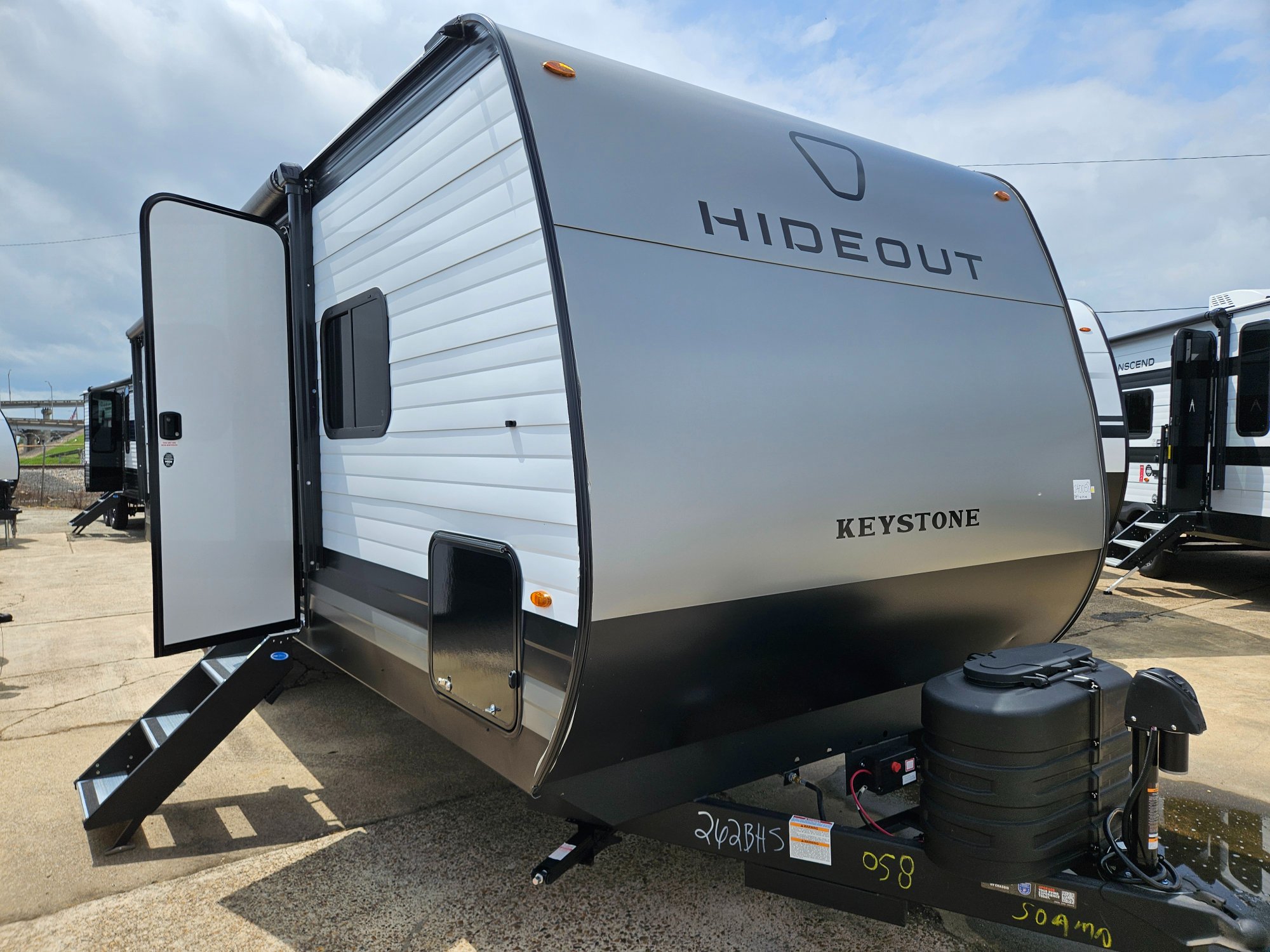 2027 Keystone Hideout 262bh