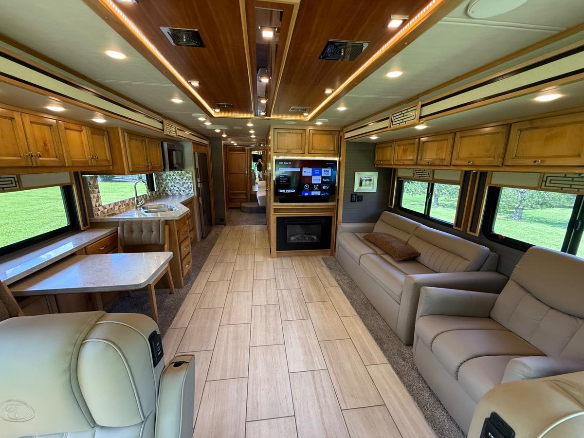 Interior of 2021 TIFFIN MOTORHOMES Allegro Red 33AA