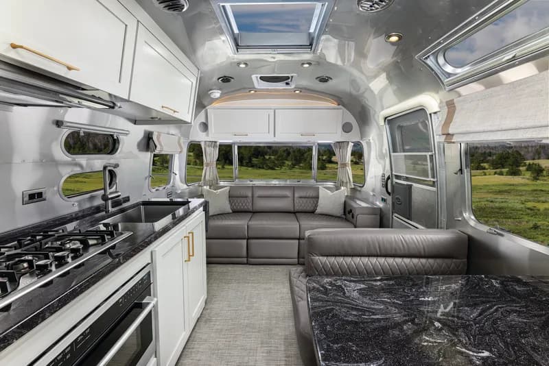 2025 Airstream Classic 28RB studio exterior — rear