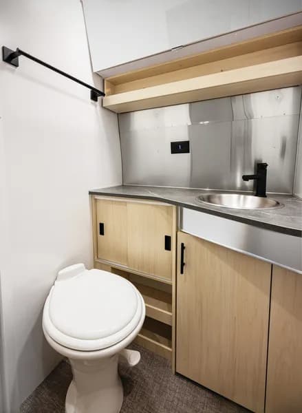 2025 Airstream Flying Cloud 25FB interior — bath