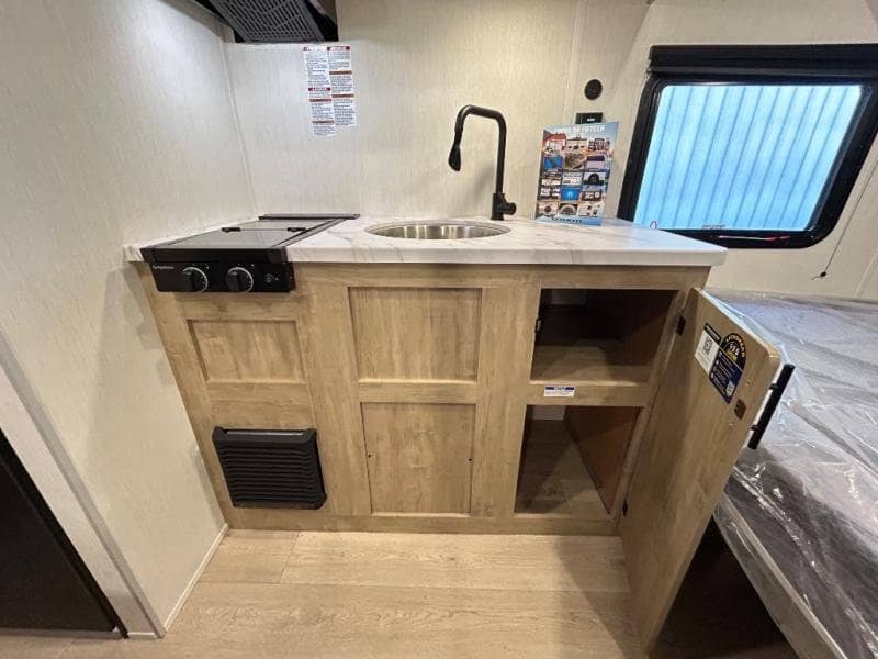 2018 Forest River 2018 Forest River Cherokee Grey Wolf - thumbnail 11