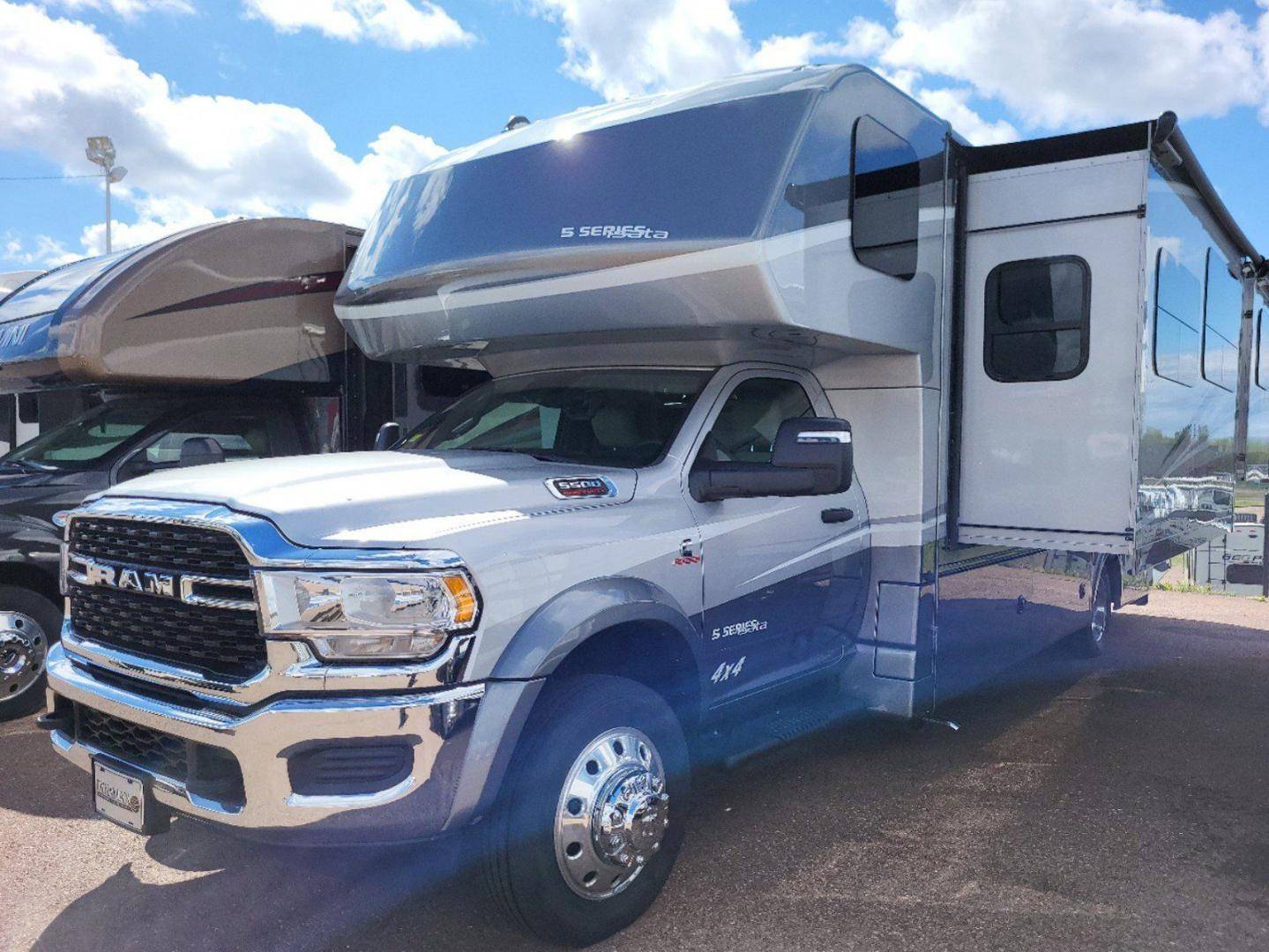 2025 Dynamax 2025 Dynamax Isata 5 - thumbnail 5