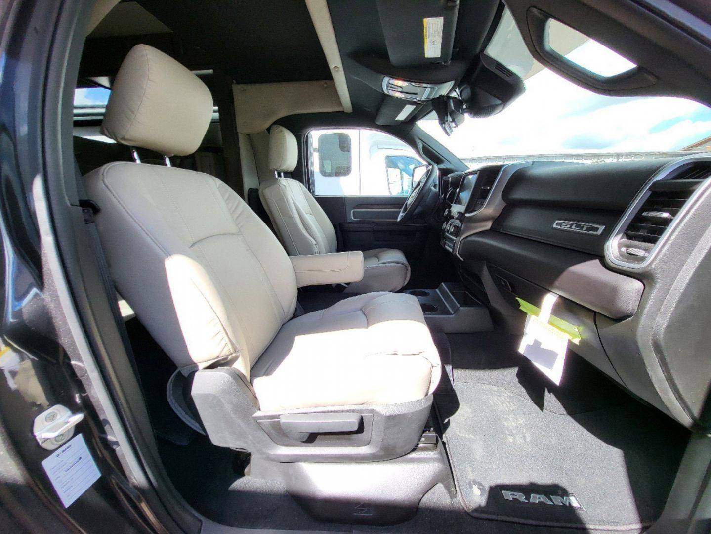 2025 Dynamax 2025 Dynamax Isata 5 - thumbnail 10