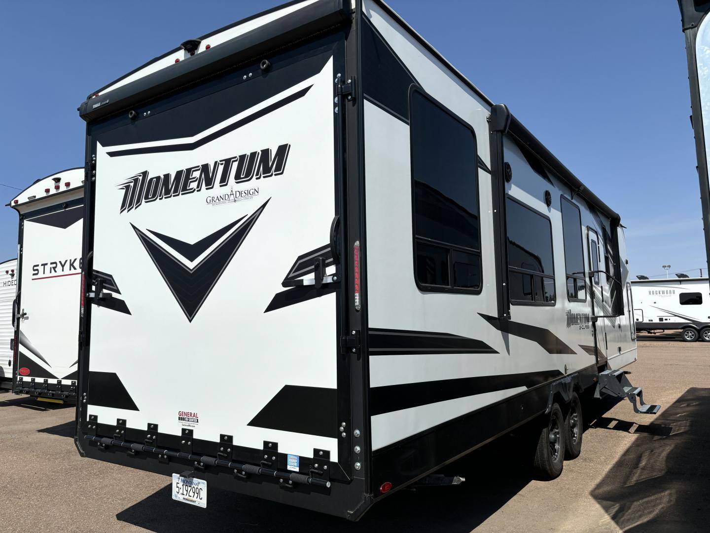 2024 Grand Design 2024 Grand Design Momentum - thumbnail 5