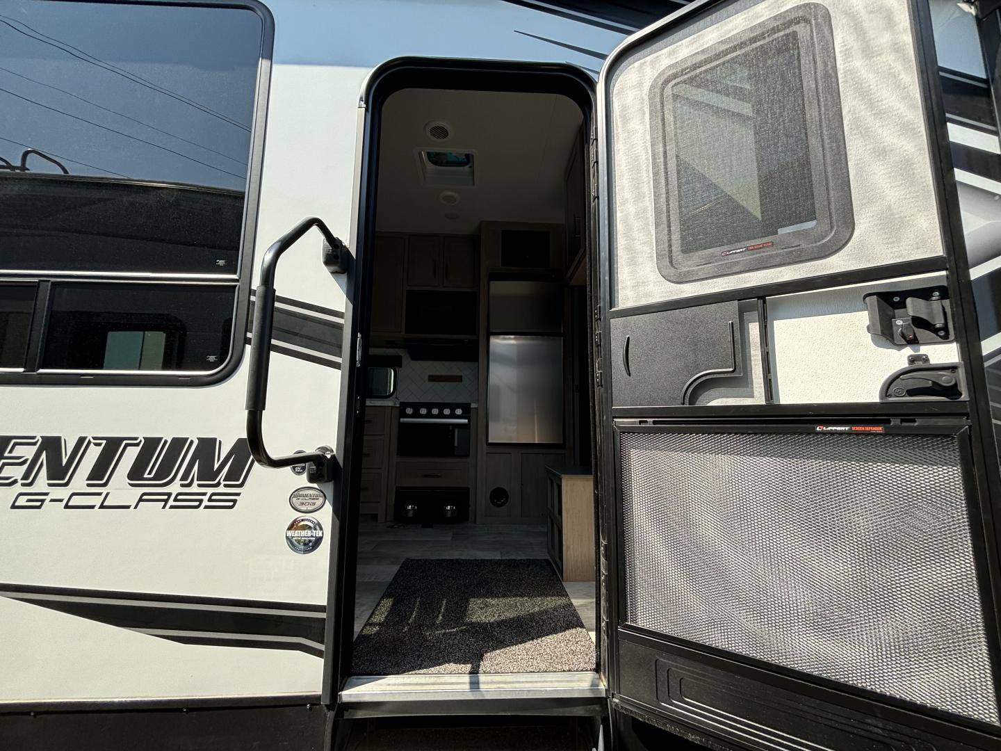 2024 Grand Design 2024 Grand Design Momentum - thumbnail 6