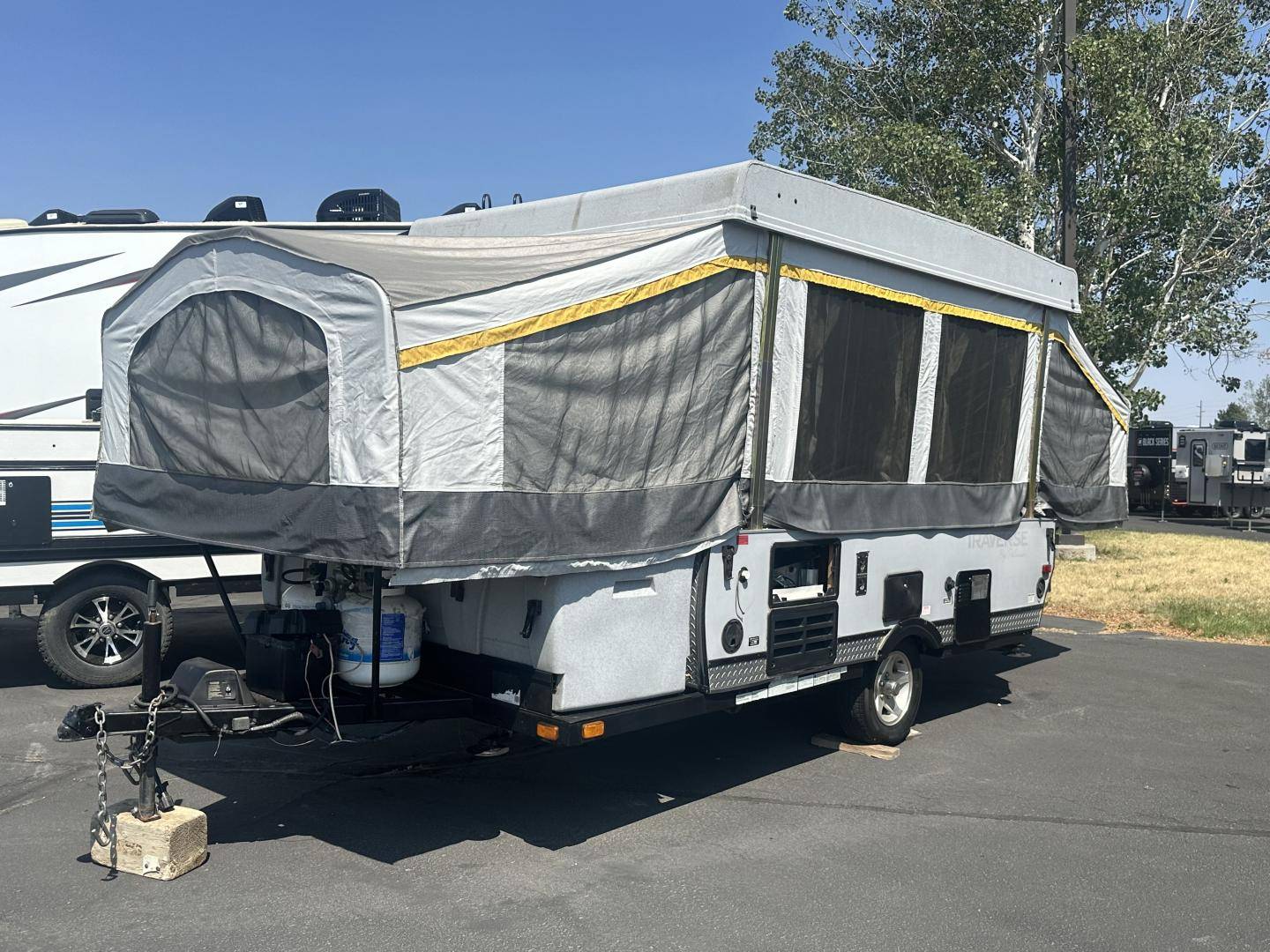 2012 Palomino 2012 Palomino Traverse - thumbnail 4