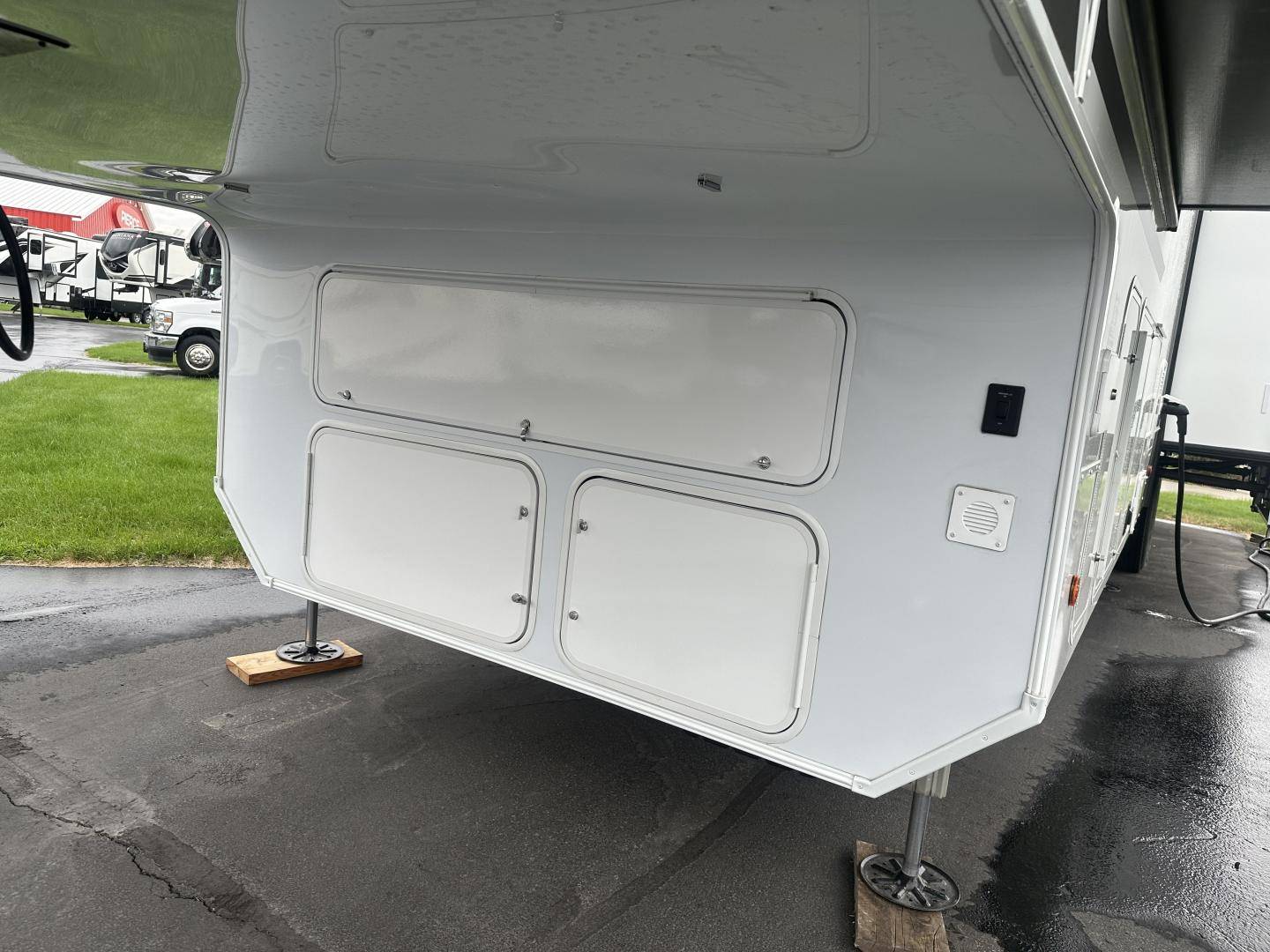 2025 Alliance RV 2025 Alliance RV Paradigm - thumbnail 8