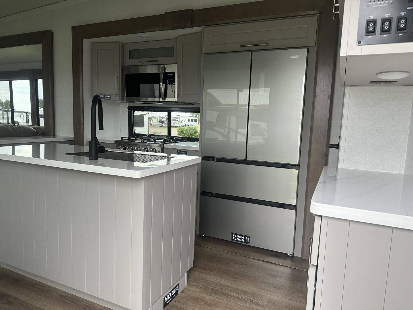 2025 Alliance RV 2025 Alliance RV Paradigm - thumbnail 14