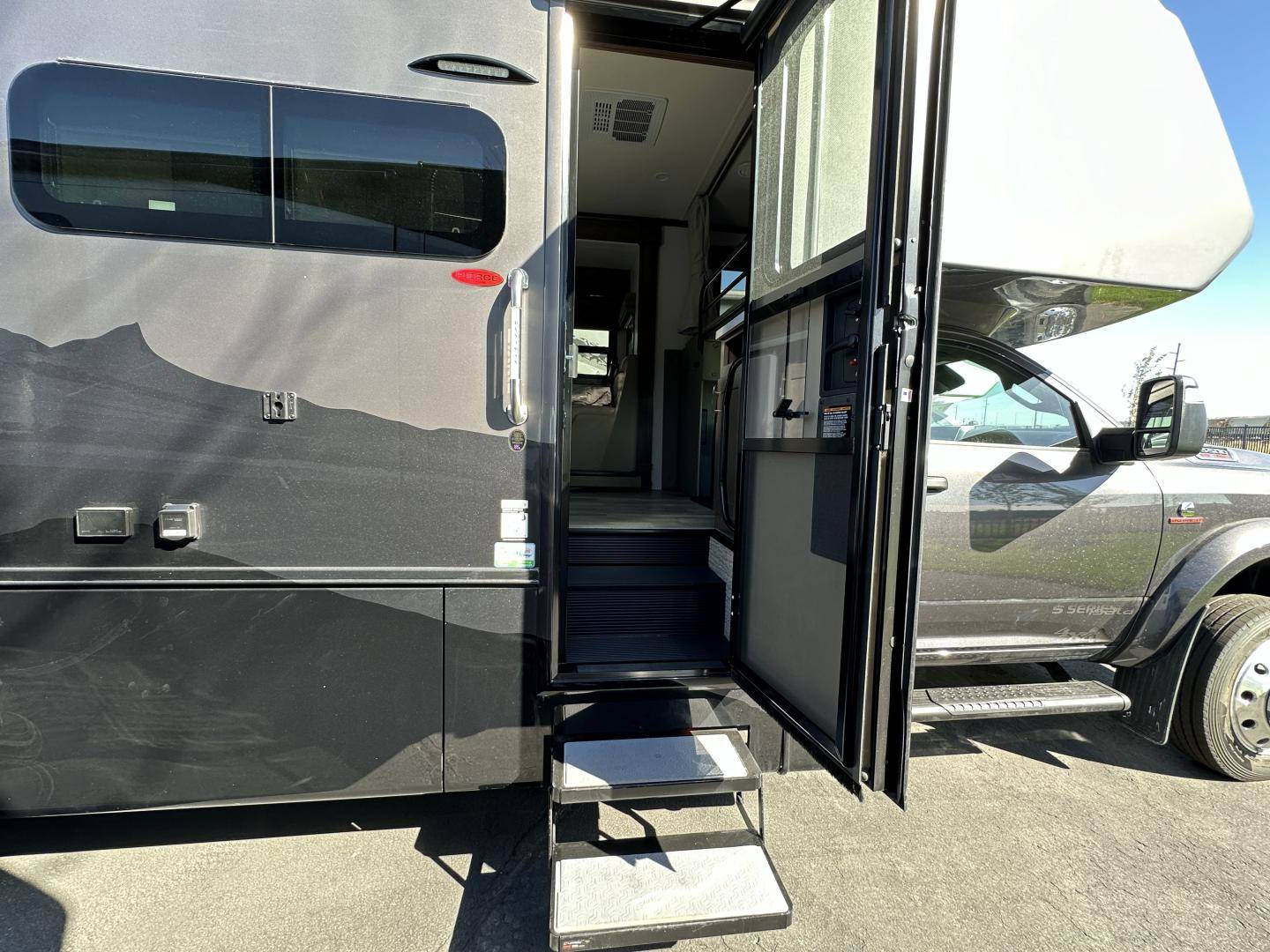 2025 Dynamax 2025 Dynamax Isata 5 - thumbnail 16