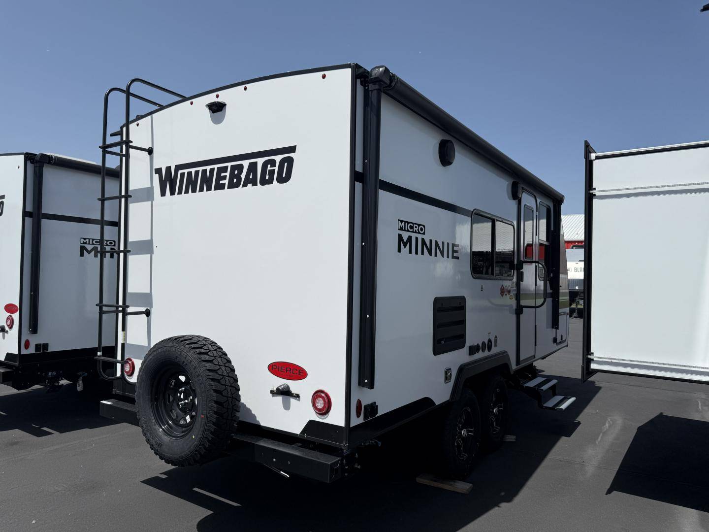 2025 Winnebago 2025 Winnebago Micro Minnie - thumbnail 5
