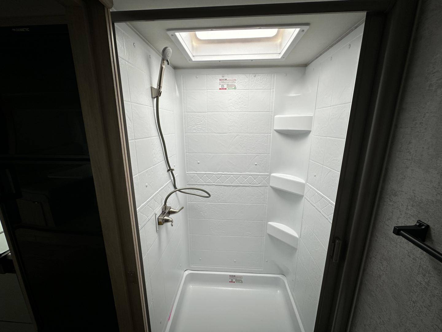 2025 Winnebago 2025 Winnebago Micro Minnie - thumbnail 14