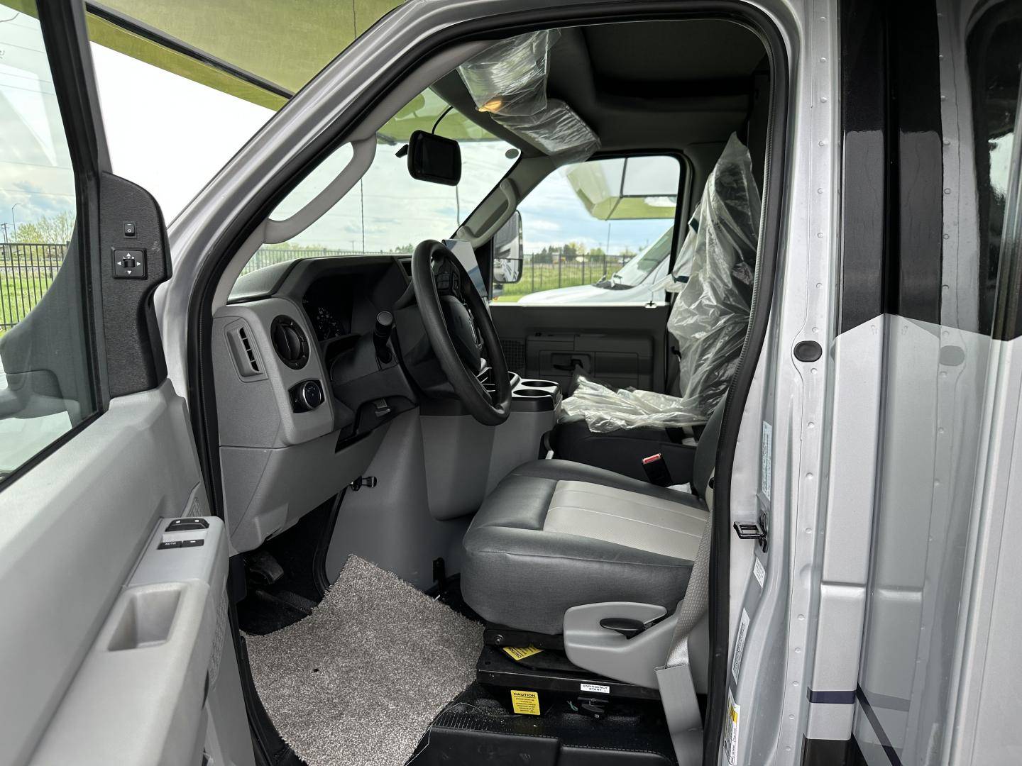 2025 Forest River RV 2025 Forest River RV Sunseeker - thumbnail 13