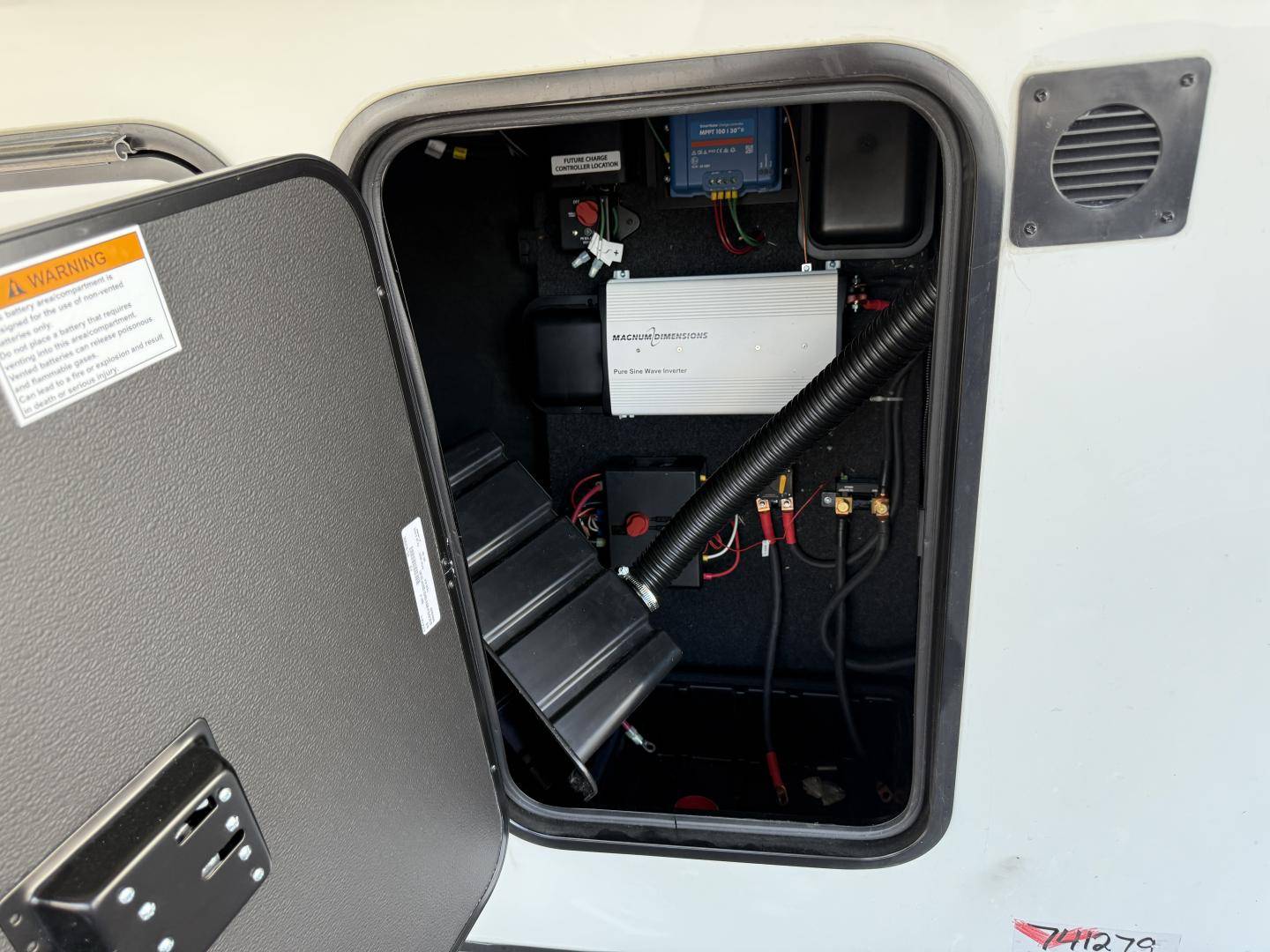 2025 Keystone RV 2025 Keystone RV Montana High Country - thumbnail 13