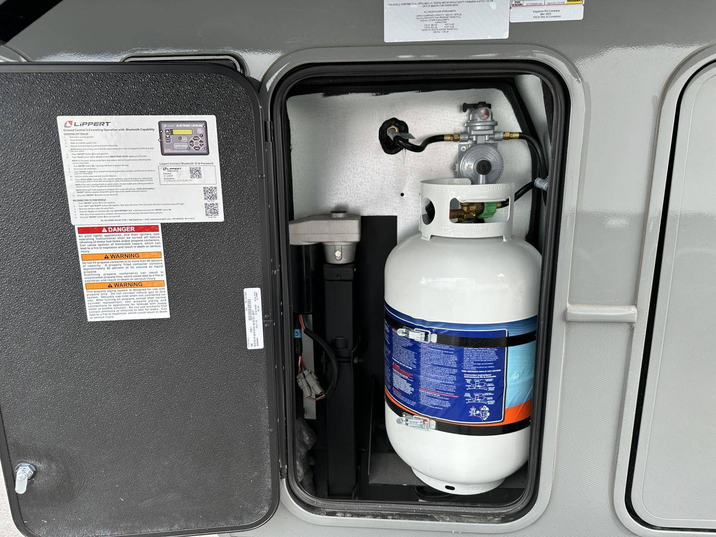 2025 Keystone RV 2025 Keystone RV Montana - thumbnail 9