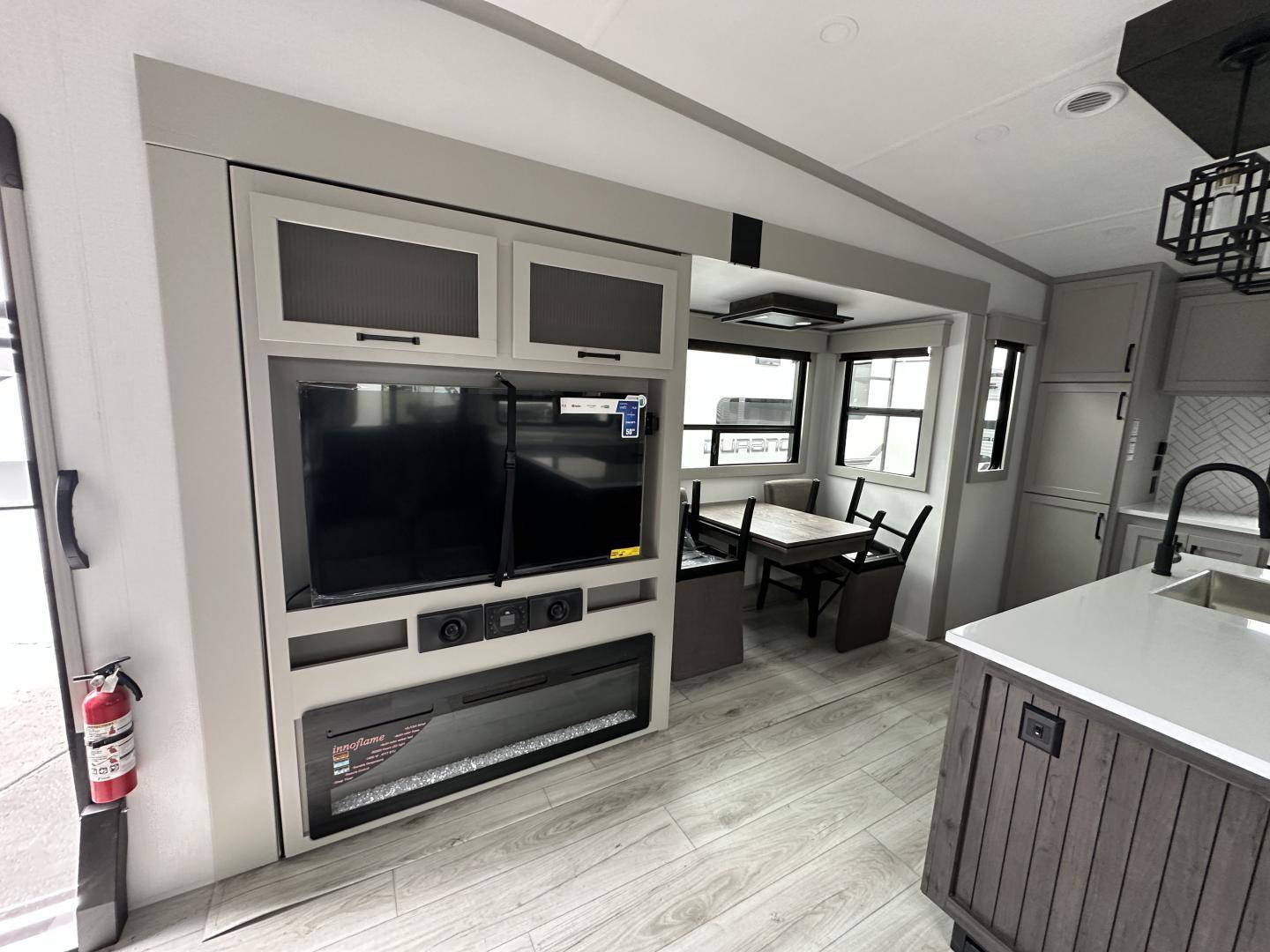 2025 Keystone RV 2025 Keystone RV Montana - thumbnail 16