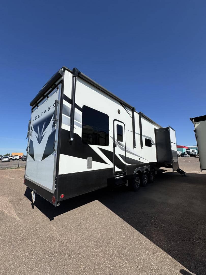 2022 Keystone RV 2022 Keystone RV Voltage - thumbnail 4
