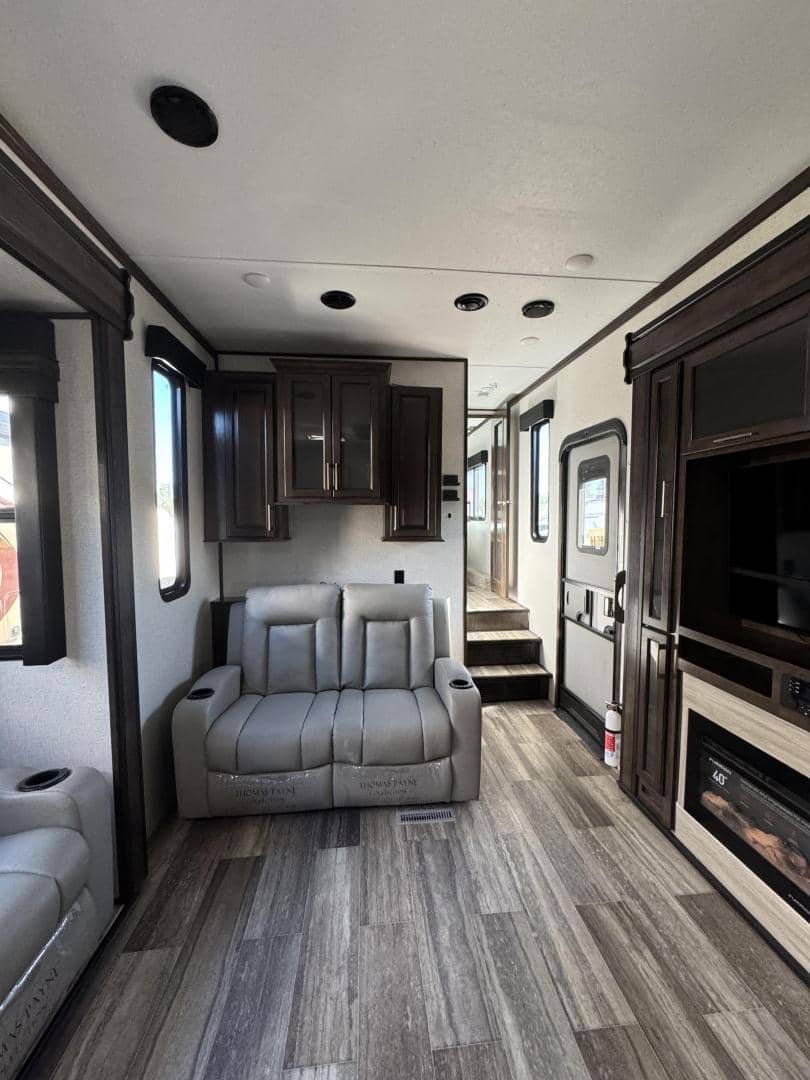 2022 Keystone RV 2022 Keystone RV Voltage - thumbnail 8