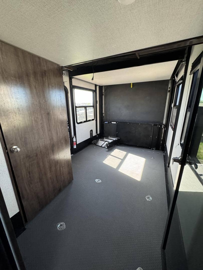 2022 Keystone RV 2022 Keystone RV Voltage - thumbnail 10