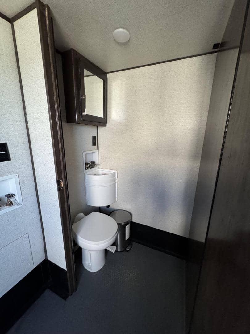 2022 Keystone RV 2022 Keystone RV Voltage - thumbnail 12