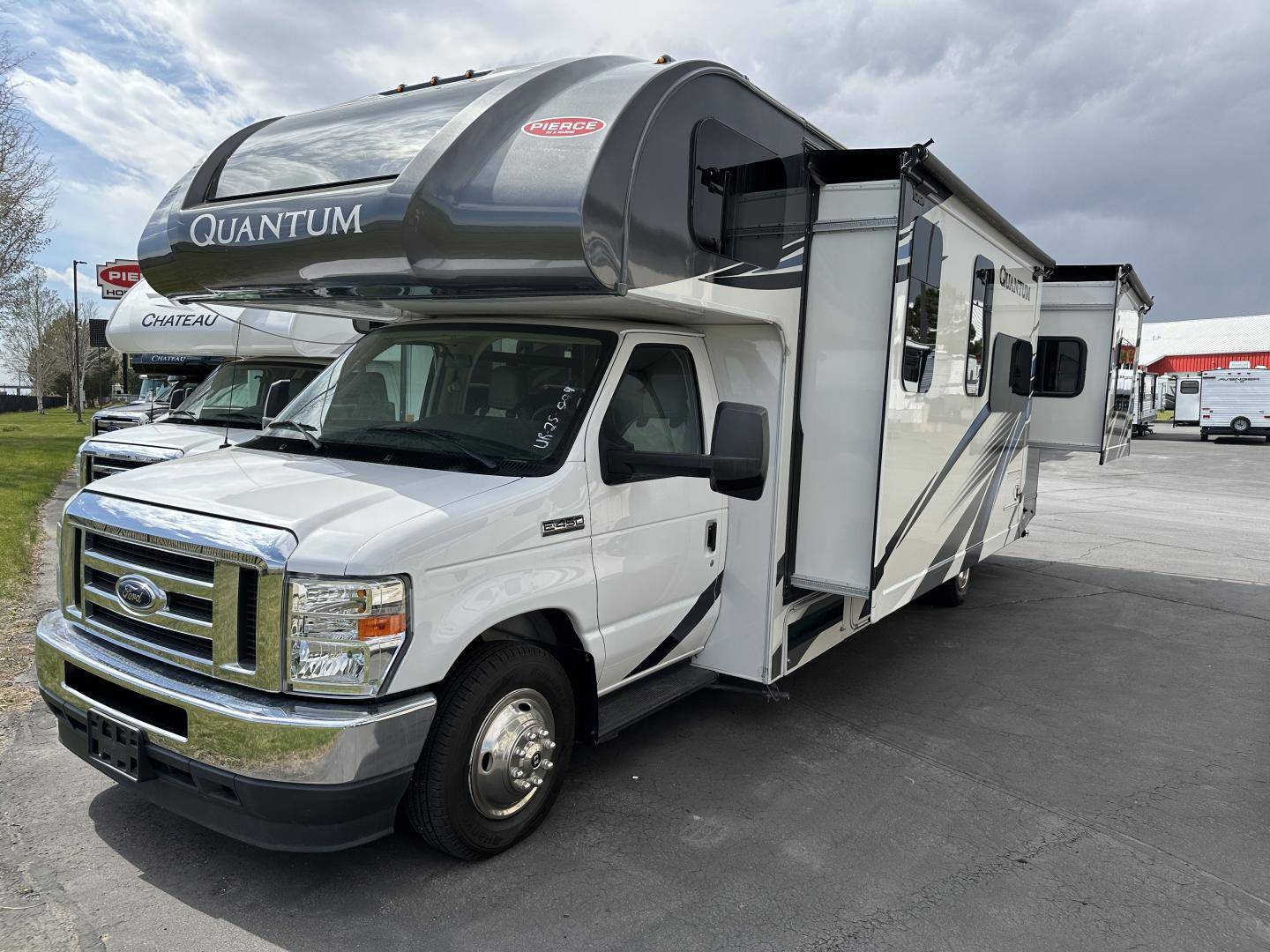 2023 Thor Motor Coach 2023 Thor Motor Coach Quantum - thumbnail 1