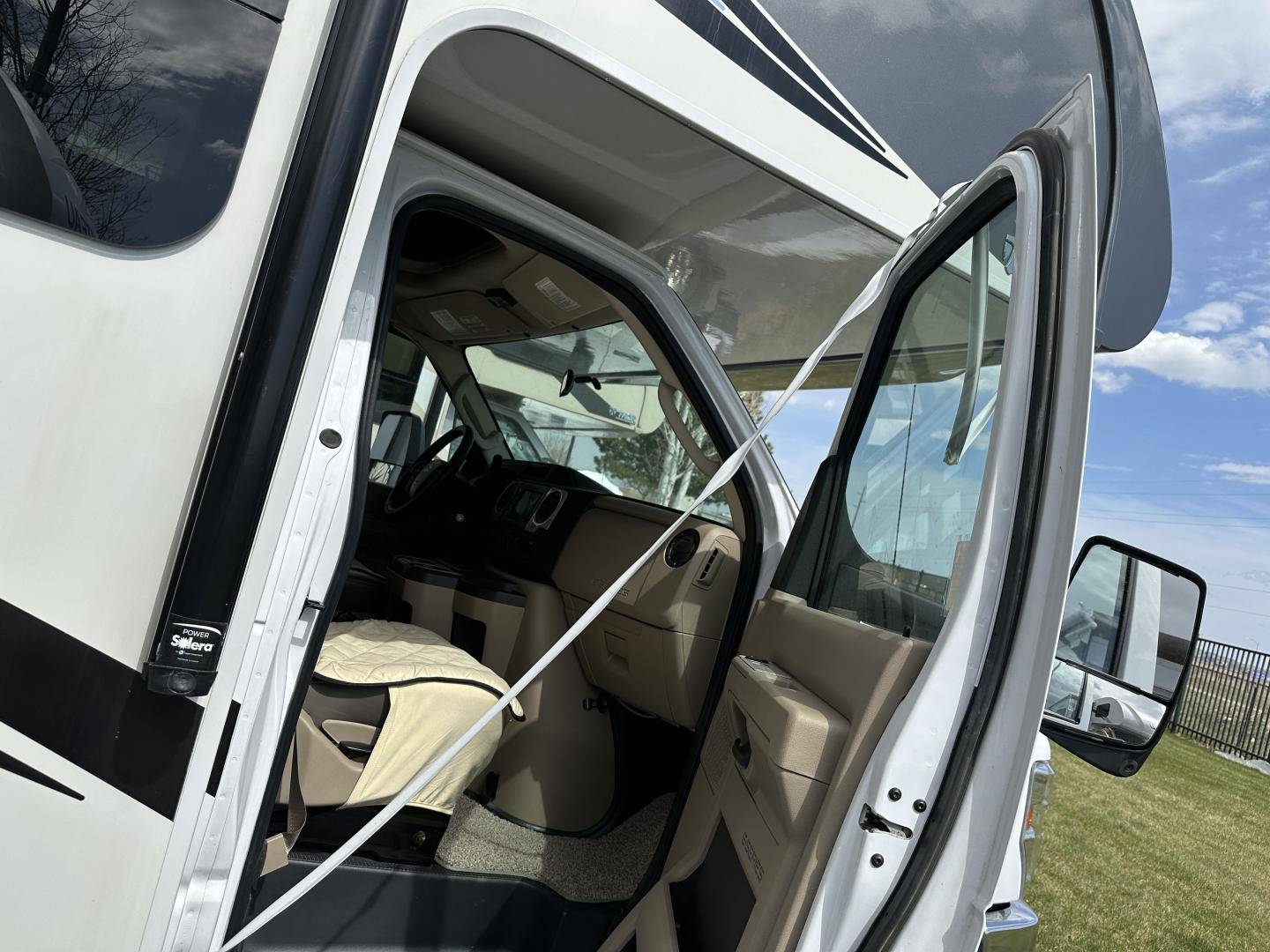 2023 Thor Motor Coach 2023 Thor Motor Coach Quantum - thumbnail 5