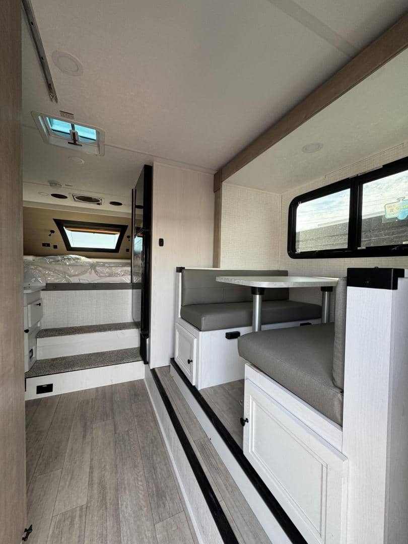 2025 Palomino 2025 Palomino Backpack Truck - thumbnail 7