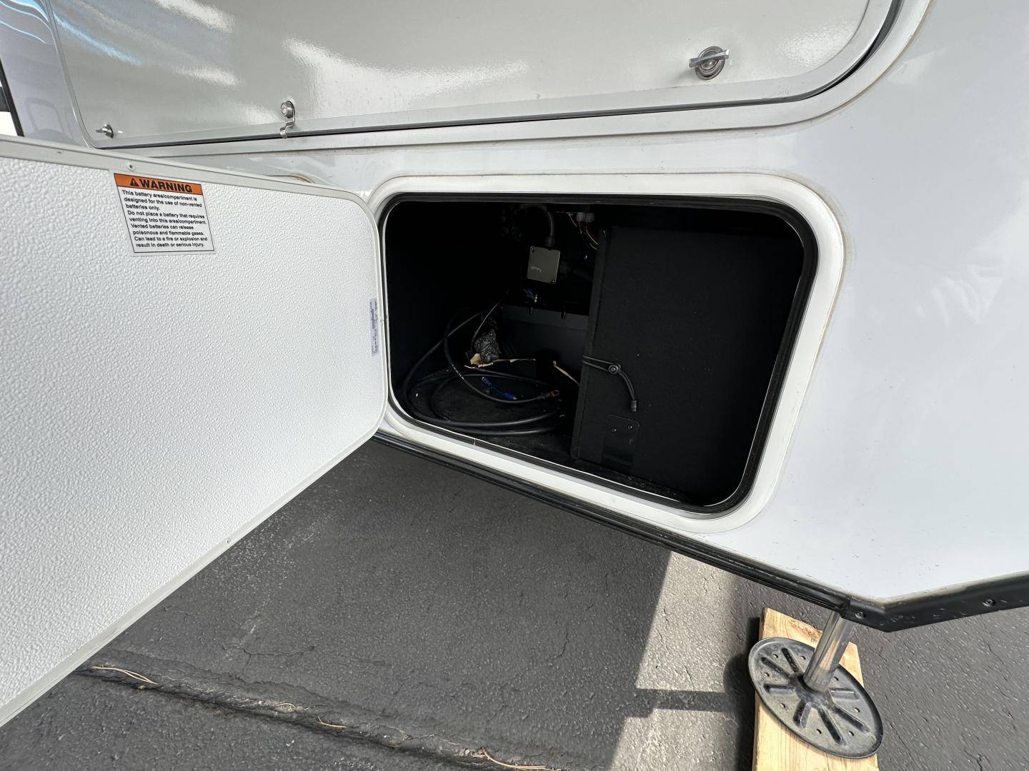 2025 Alliance RV 2025 Alliance RV Valor - thumbnail 9