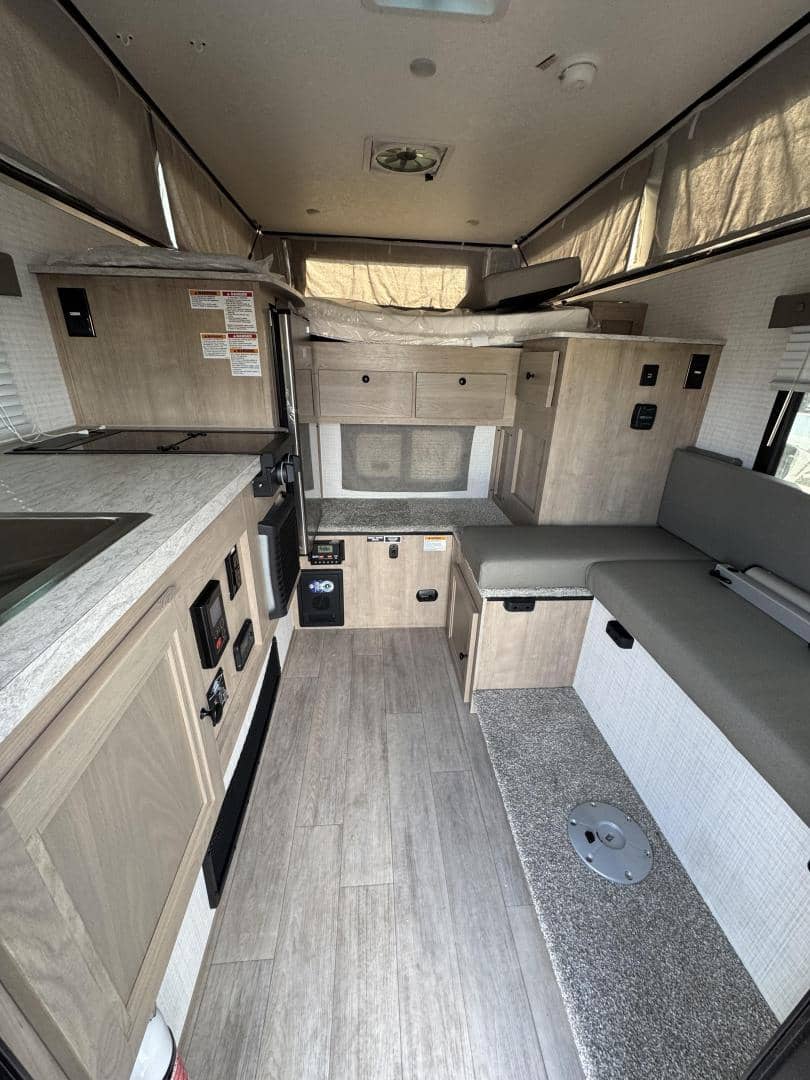 2025 Palomino 2025 Palomino Backpack Truck - thumbnail 6