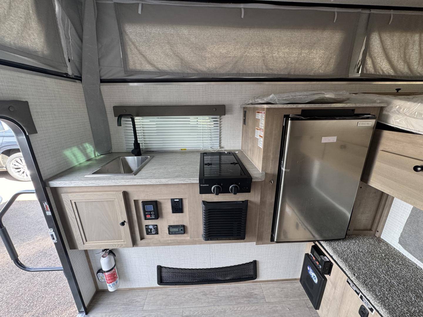 2025 Palomino 2025 Palomino Backpack Truck - thumbnail 7