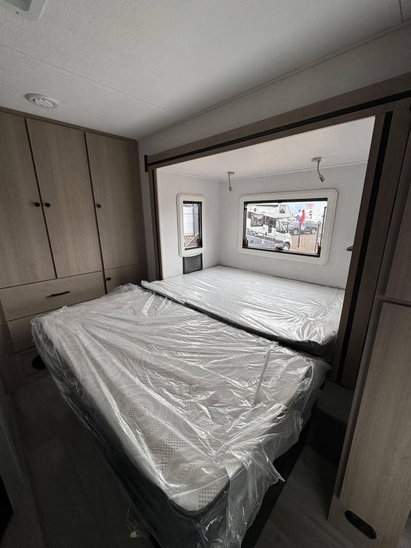 2025 Forest River RV 2025 Forest River RV Sunseeker - thumbnail 11