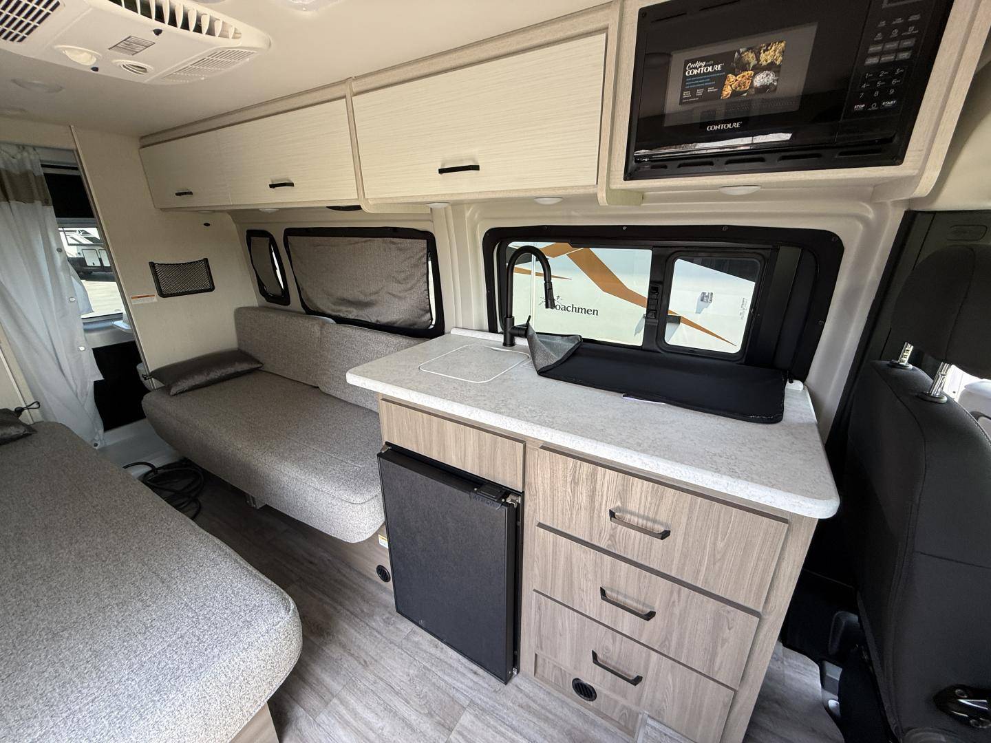 2026 Thor Motor Coach 2026 Thor Motor Coach Sequence - thumbnail 14