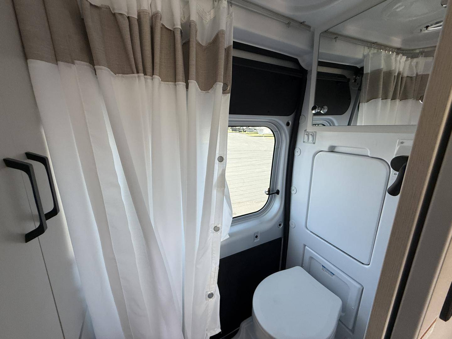 2026 Thor Motor Coach 2026 Thor Motor Coach Sequence - thumbnail 17