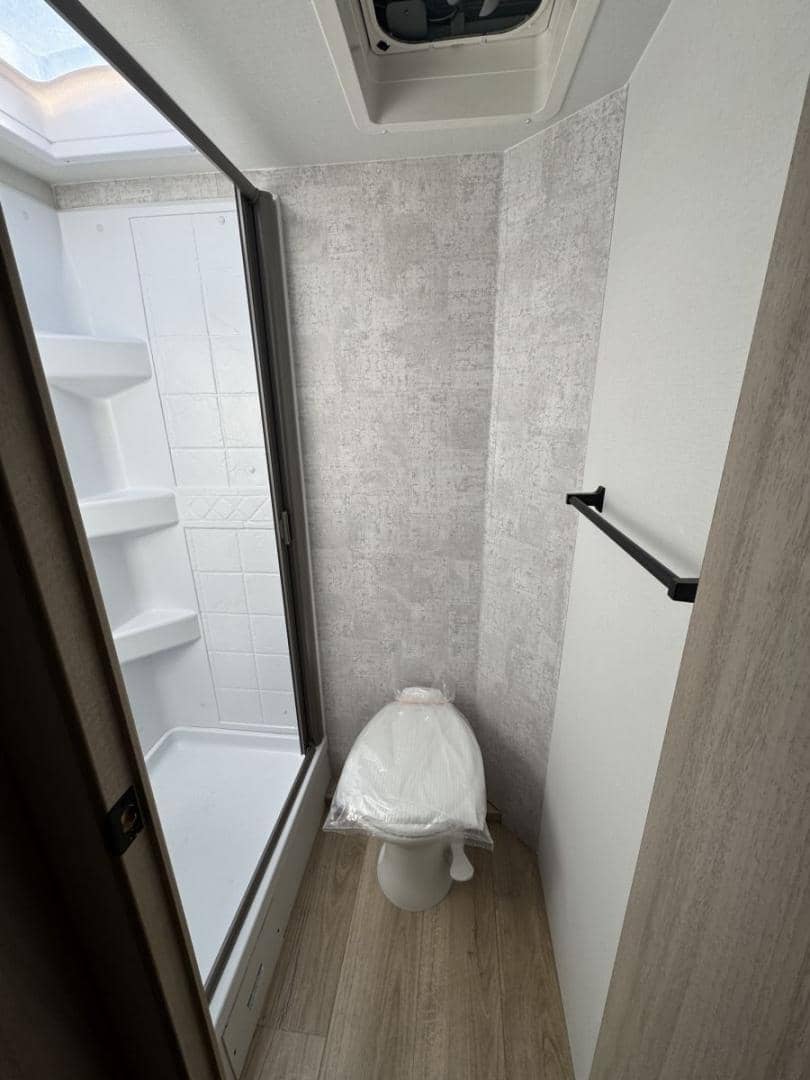 2025 Winnebago 2025 Winnebago Micro - thumbnail 10