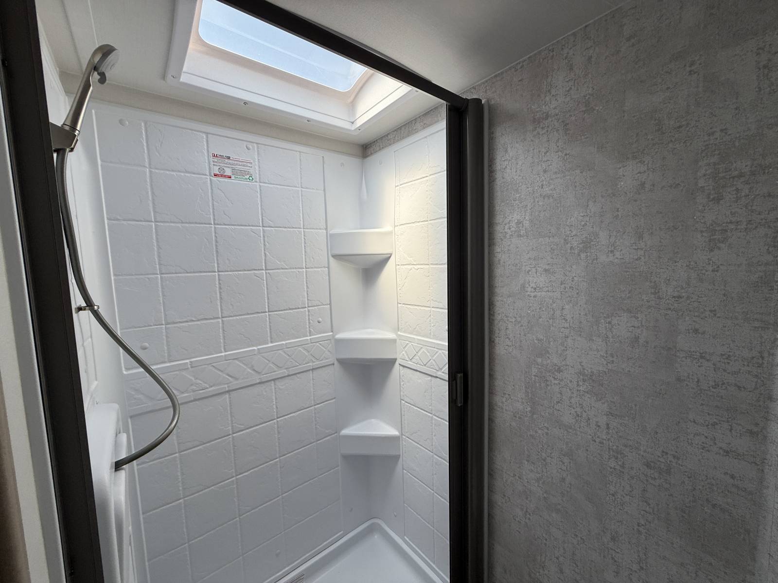 2025 Winnebago 2025 Winnebago Micro - thumbnail 17