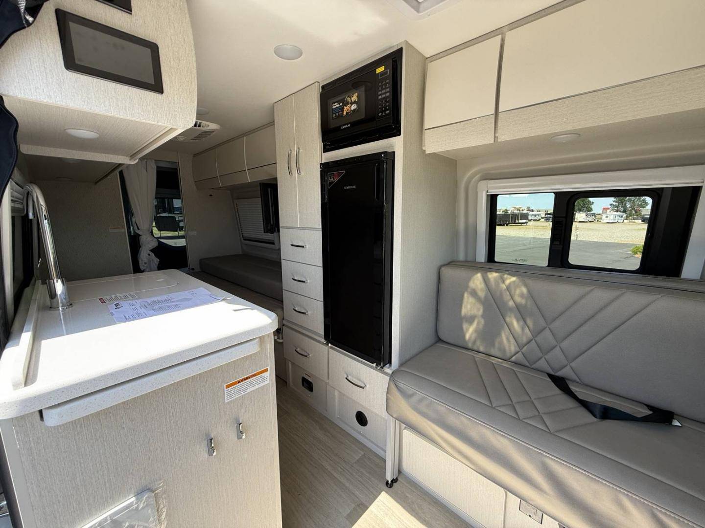 2026 Thor Motor Coach 2026 Thor Motor Coach Sanctuary - thumbnail 10